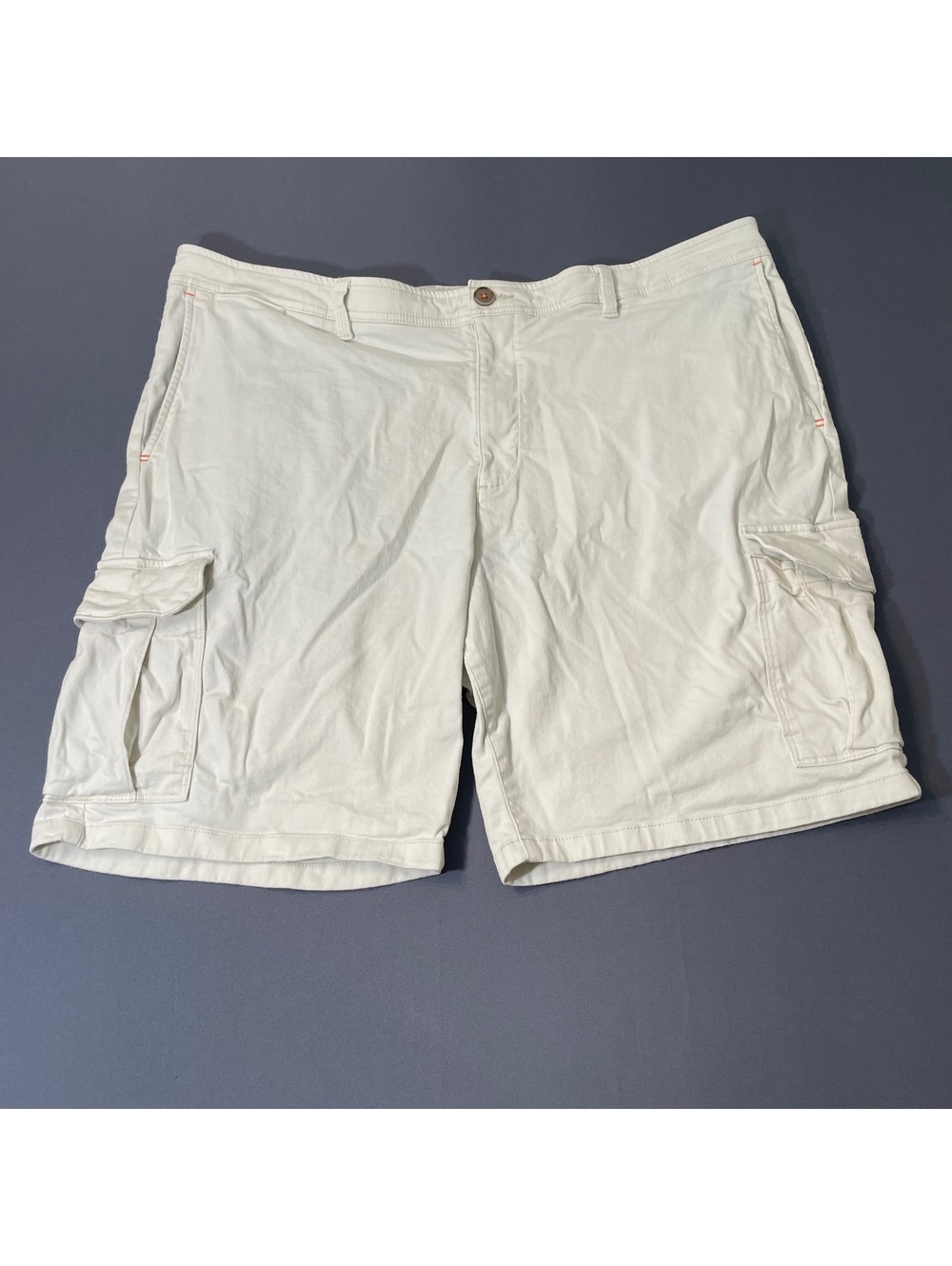 Tommy Bahama Men's Beige Cargo Shorts Cotton Blend Size 42